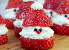 Strawberry Santas: The Cutest 10-Minute Holiday Dessert You’ll Ever Make 1 Strawberry Santas