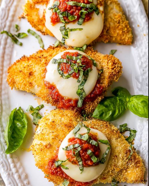 Cheesy Baked Parmesan Chicken: A Comforting Family Favorite 1 Cheesy Baked Parmesan Chicken