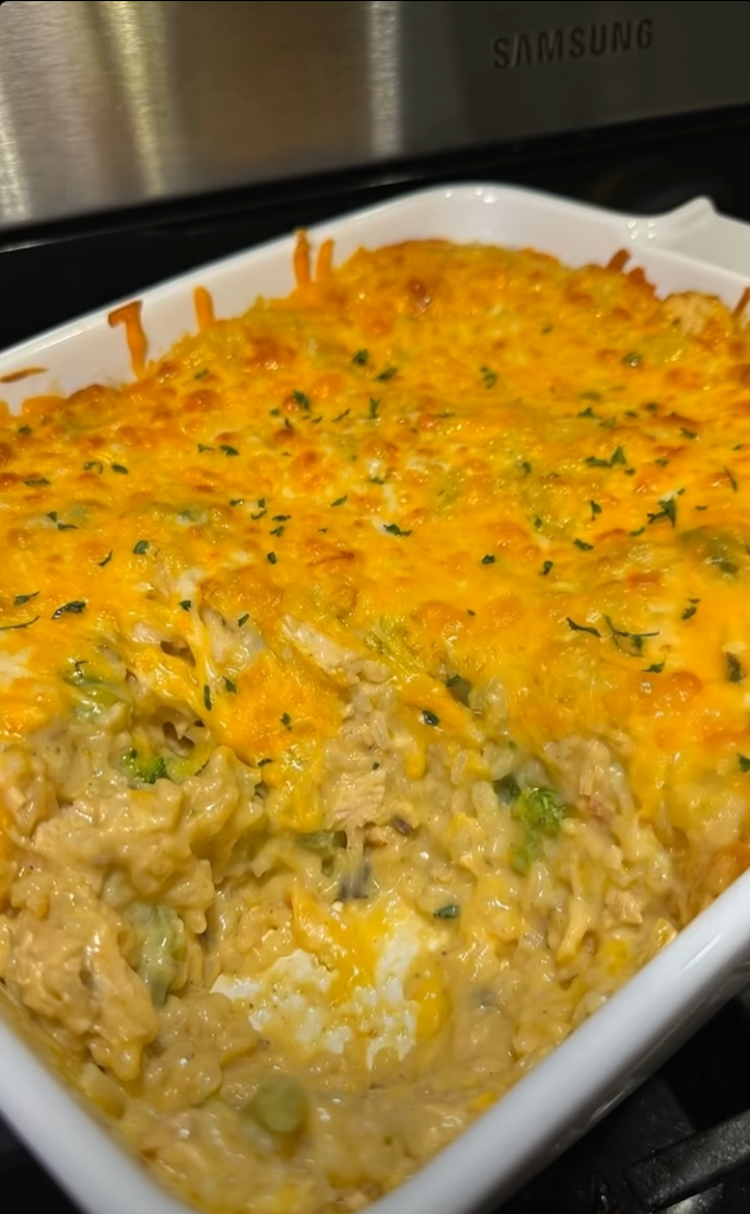 Cheesy Chicken and Broccoli Casserole